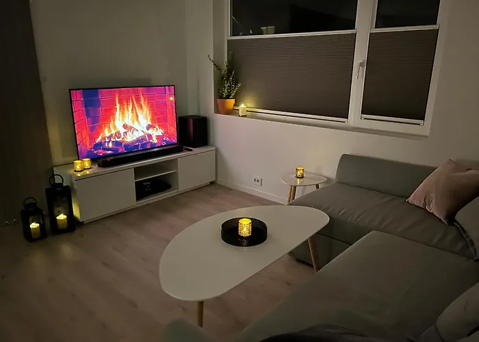 Sorlandsidyll Med Svommebasseng!